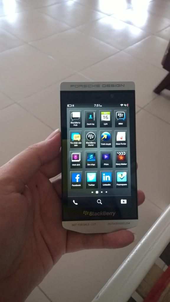 Bán ĐT BlackBerry P'9982 - 2