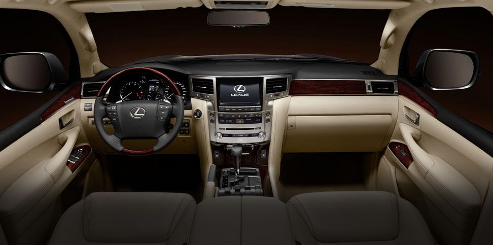 HCM CẦN BÁN LEXUS LX 570 .... màu White Pearls ....