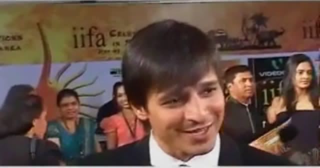 IIFA Awards (2010) Green Carpet At SriLanka mp4 preview 1