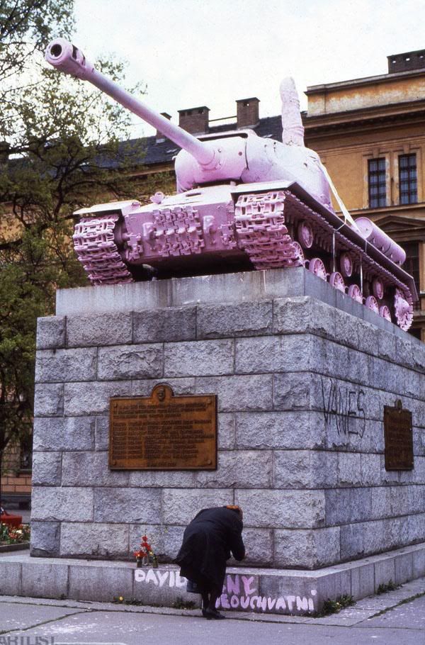 pink-tank1.jpg