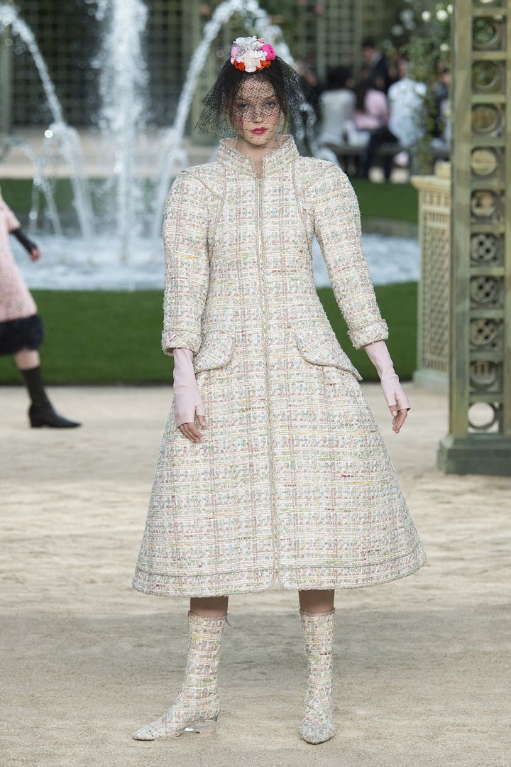 BST-thoi-trang-Chanel-Xuan-2018-Couture 10_zpscnraenrl.jpg