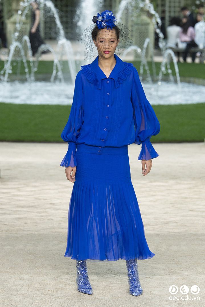 BST-thoi-trang-Chanel-Xuan-2018-Couture 37_zpskoal7pvw.jpg