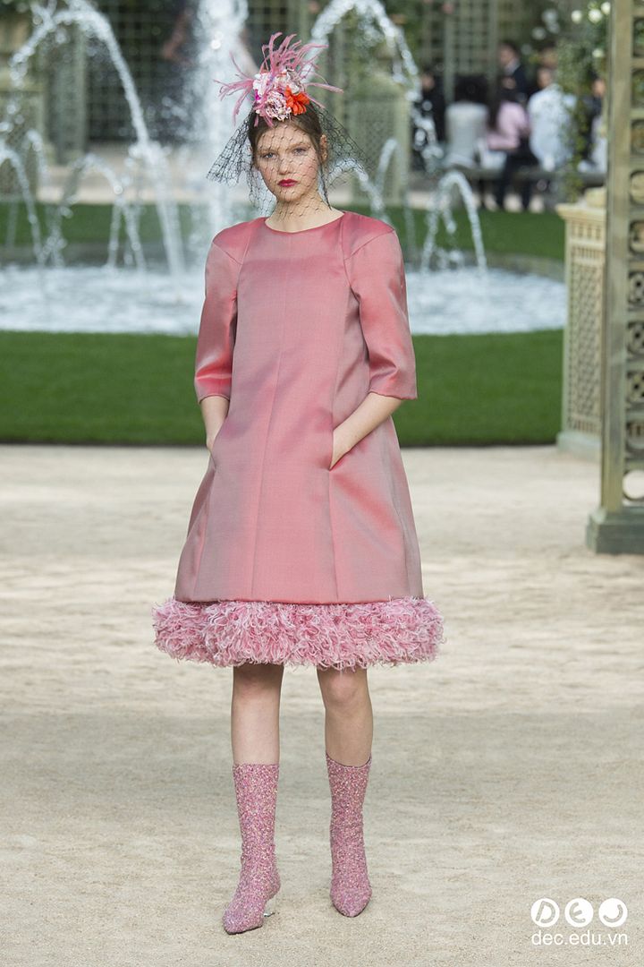 BST-thoi-trang-Chanel-Xuan-2018-Couture 40_zpswfezonpp.jpg