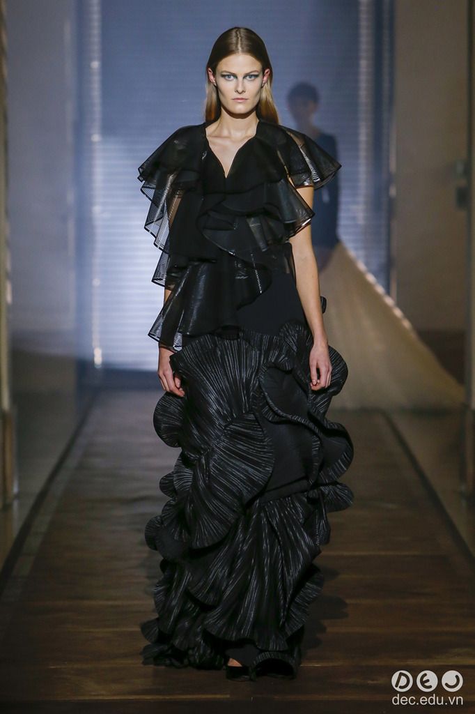 BST-thoi-trang-Givenchy-Xuan-2018-Couture 11_zpscrzsy5dy.jpg