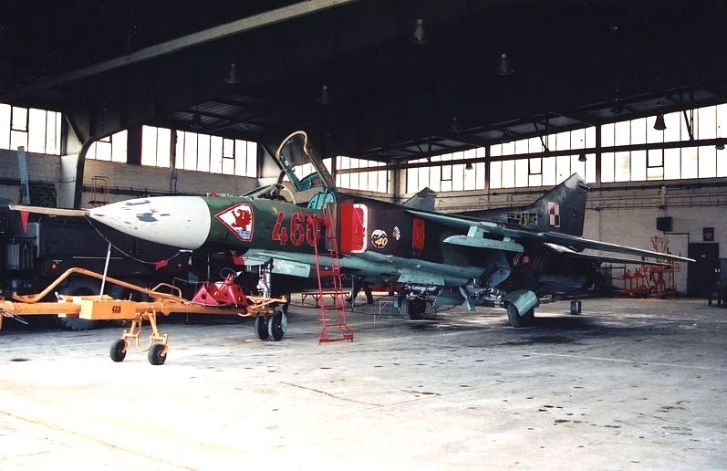 MiG-23MF%20460_11_zpsgbxjrcn3.jpg